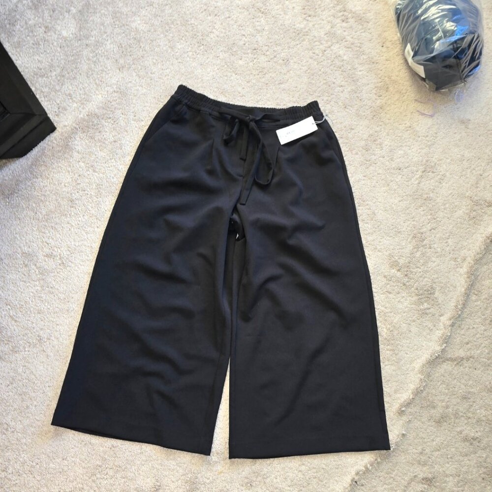 Liz Claiborne Black Drawstring Wide Leg  Cropped Pants |  Size Medium | NWT